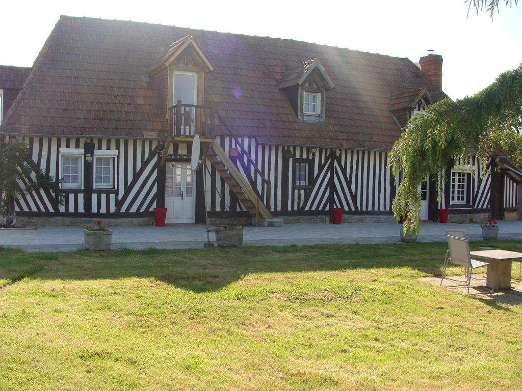 Bed and Breakfast Le Vieux Castel Goustranville Exteriér fotografie